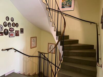 Flexo-Handlauf - Normgerechte Handläufe an Innentreppen